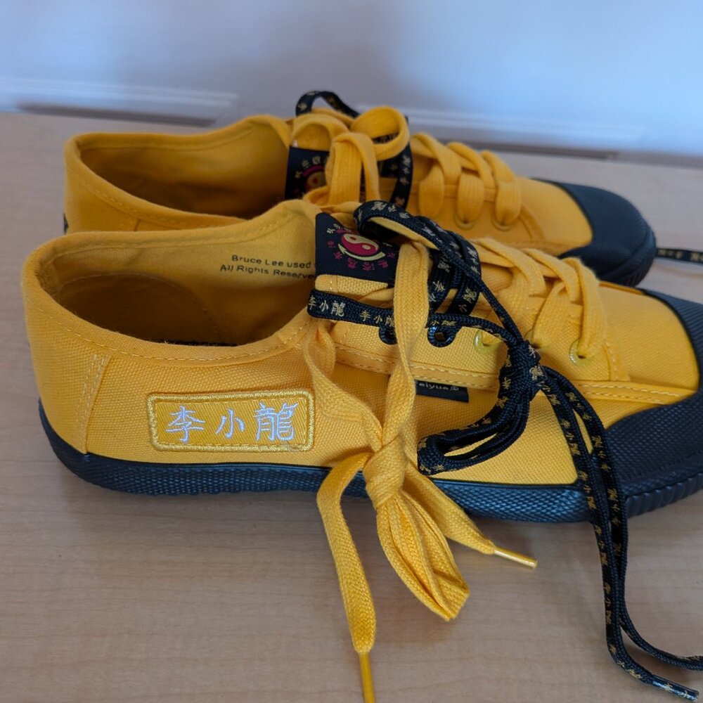 Feiyue Bruce Lee Special Edition Low Top Sneaker Yellow NWT. US 10M/12W/EUR 43 - Picture 2 of 12